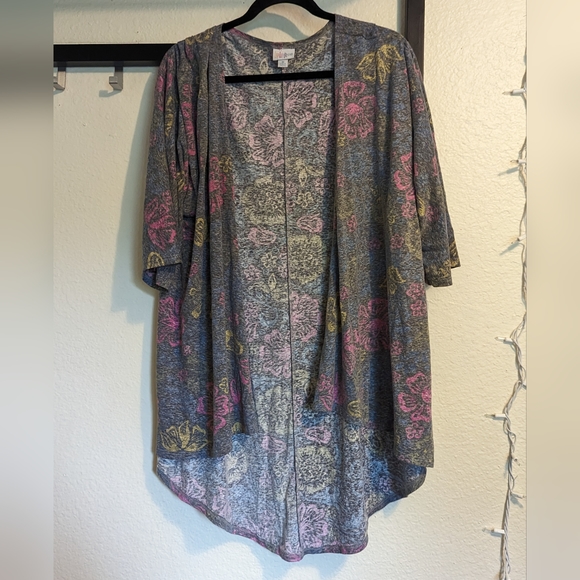 LuLaRoe Lindsey cover up - Picture 1 of 2